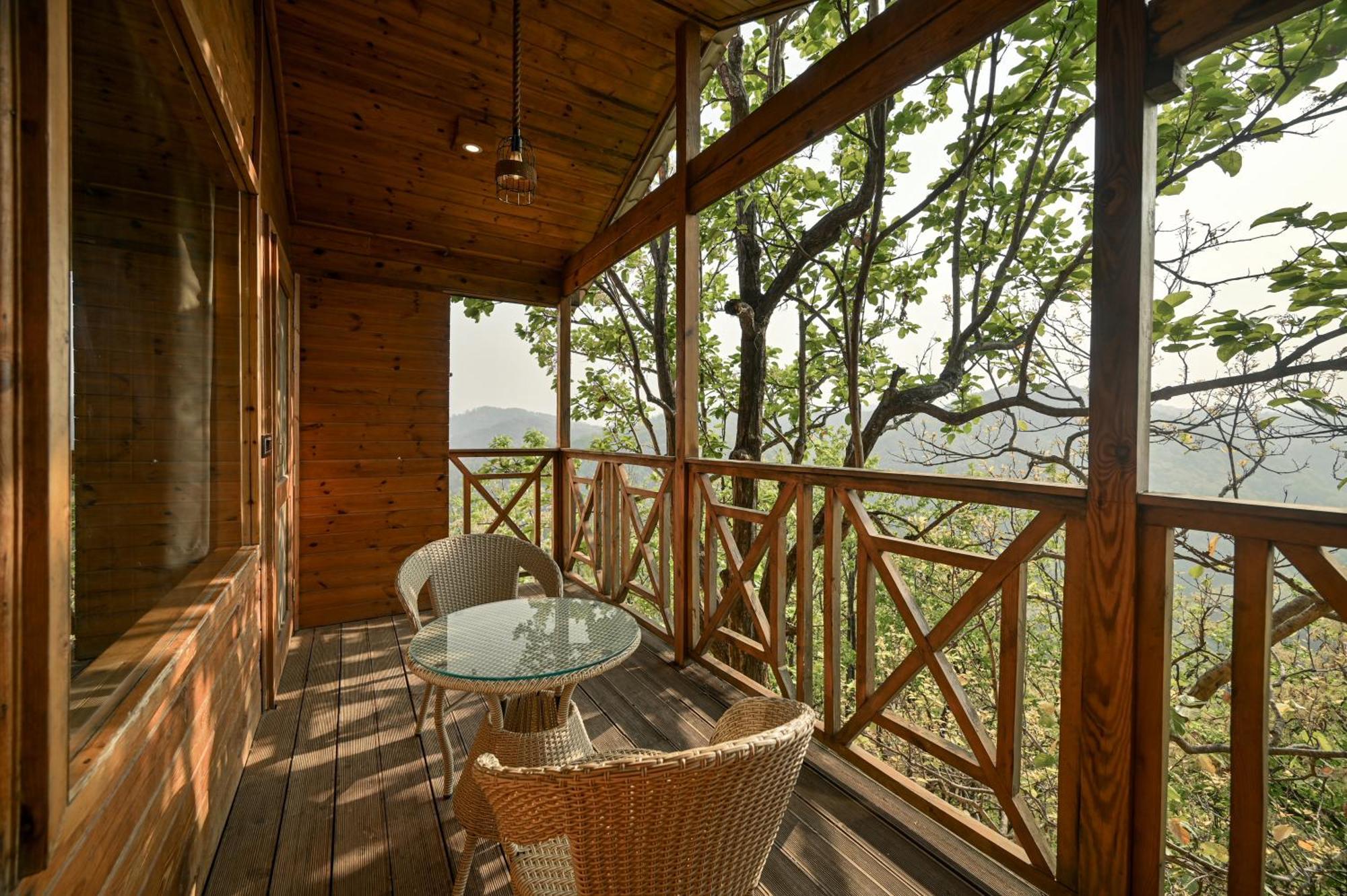 Aavaas Hill Resort Lansdowne Eksteriør bilde